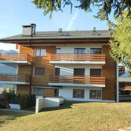 Апартаменты La Jacinthe De *