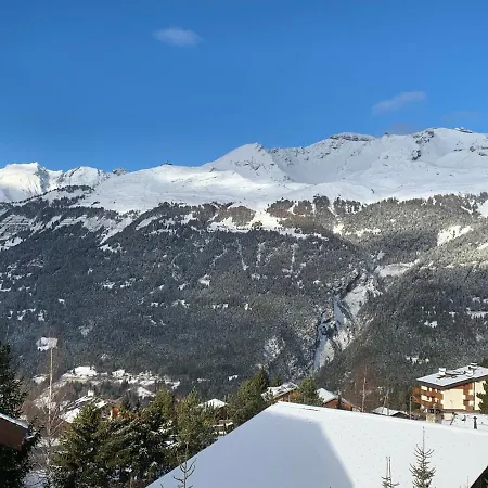 Апартаменты La Jacinthe De *